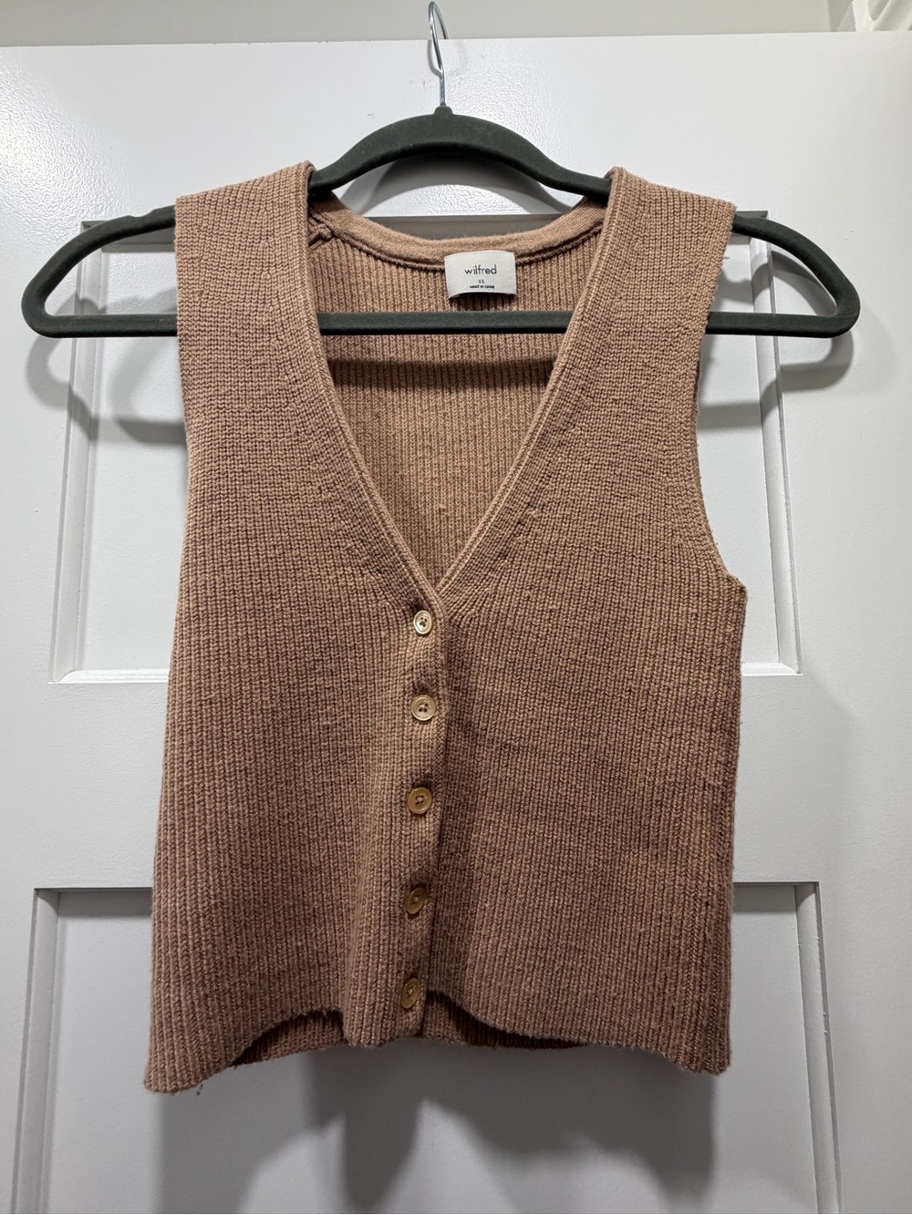 Wilfred Dusty Taupe Button-Front V-Neck Sweater Vest